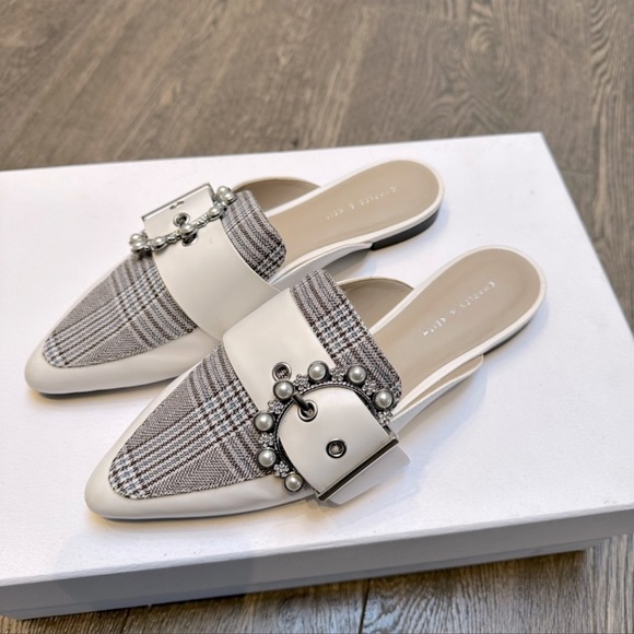 Charles & Keith Shoes - Charles & Keith sandals in size 37